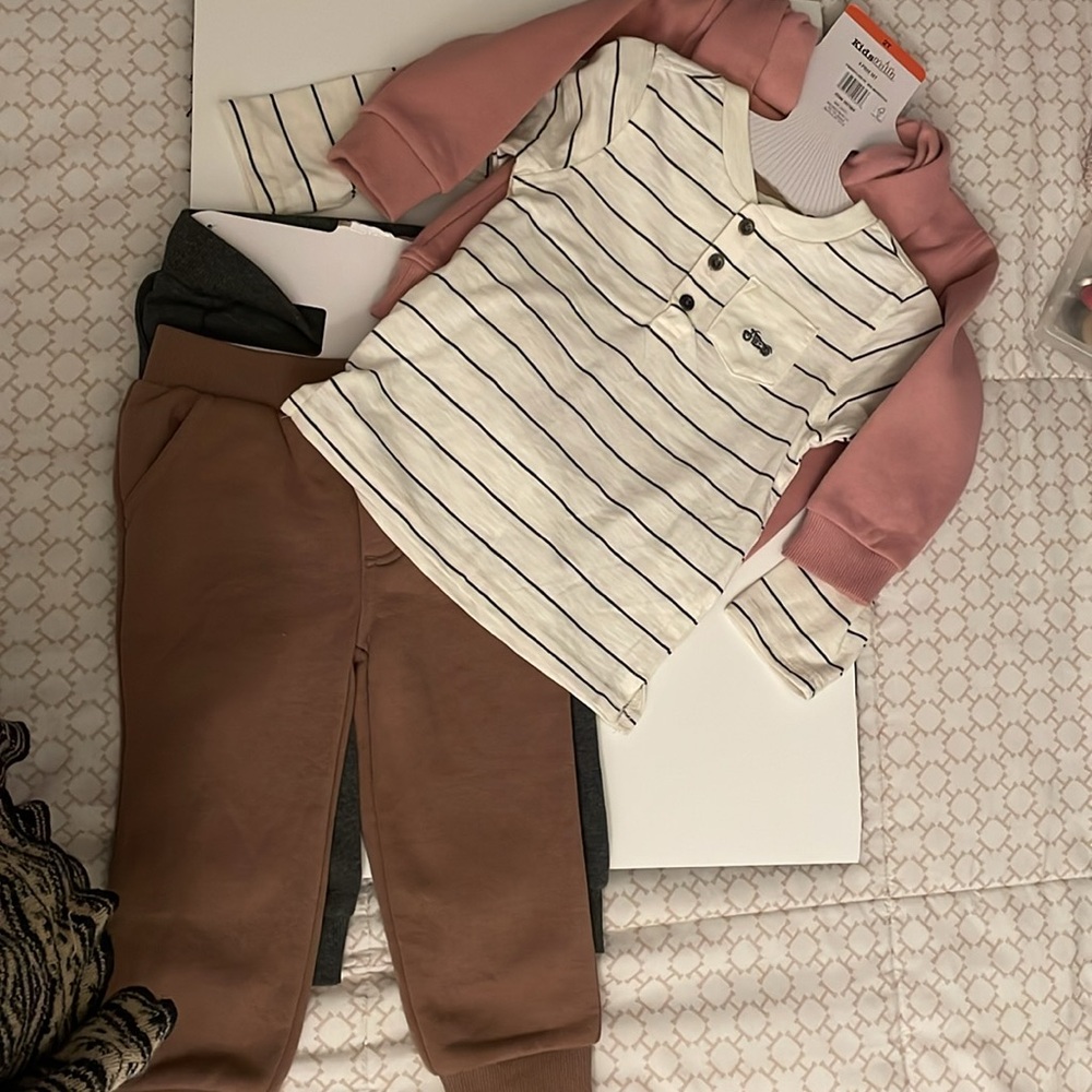 4 Piece 2T Kids Set by Headquarters